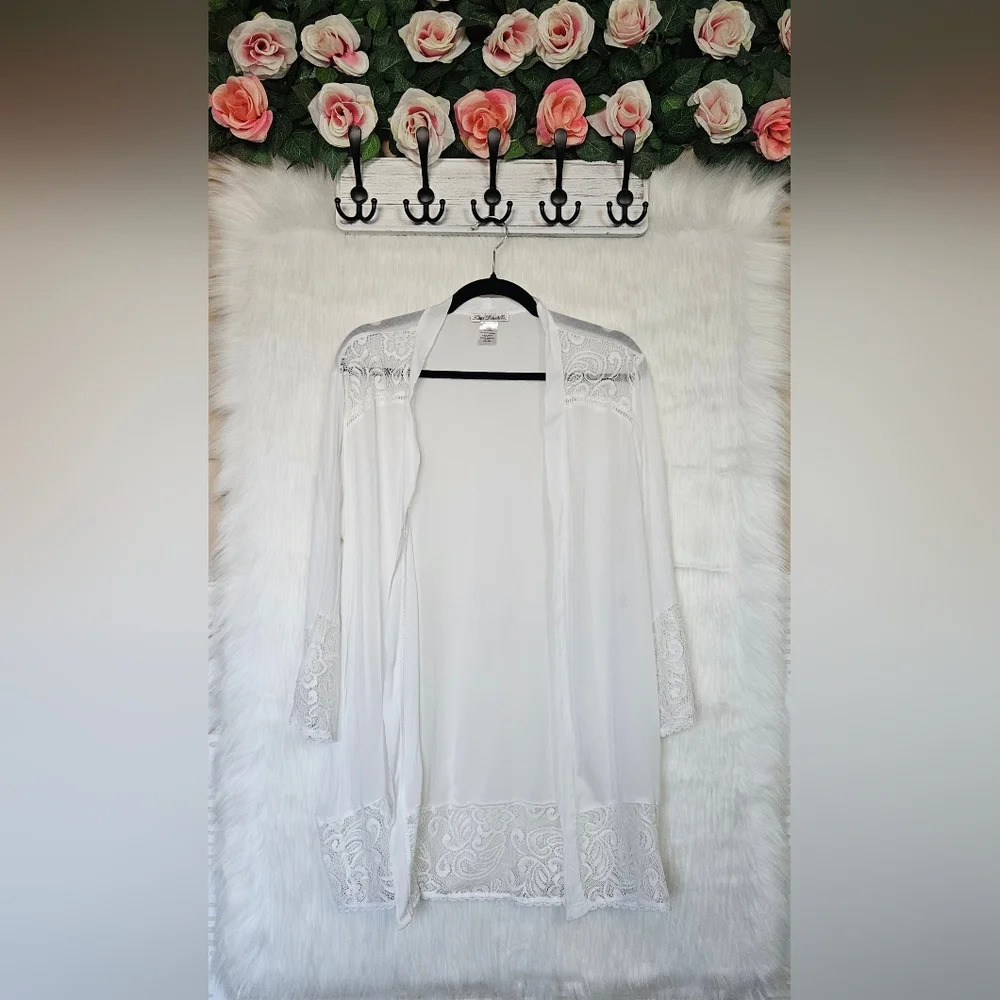 Linea Donatella Classic Linen and Lace Crisp Cover-Up